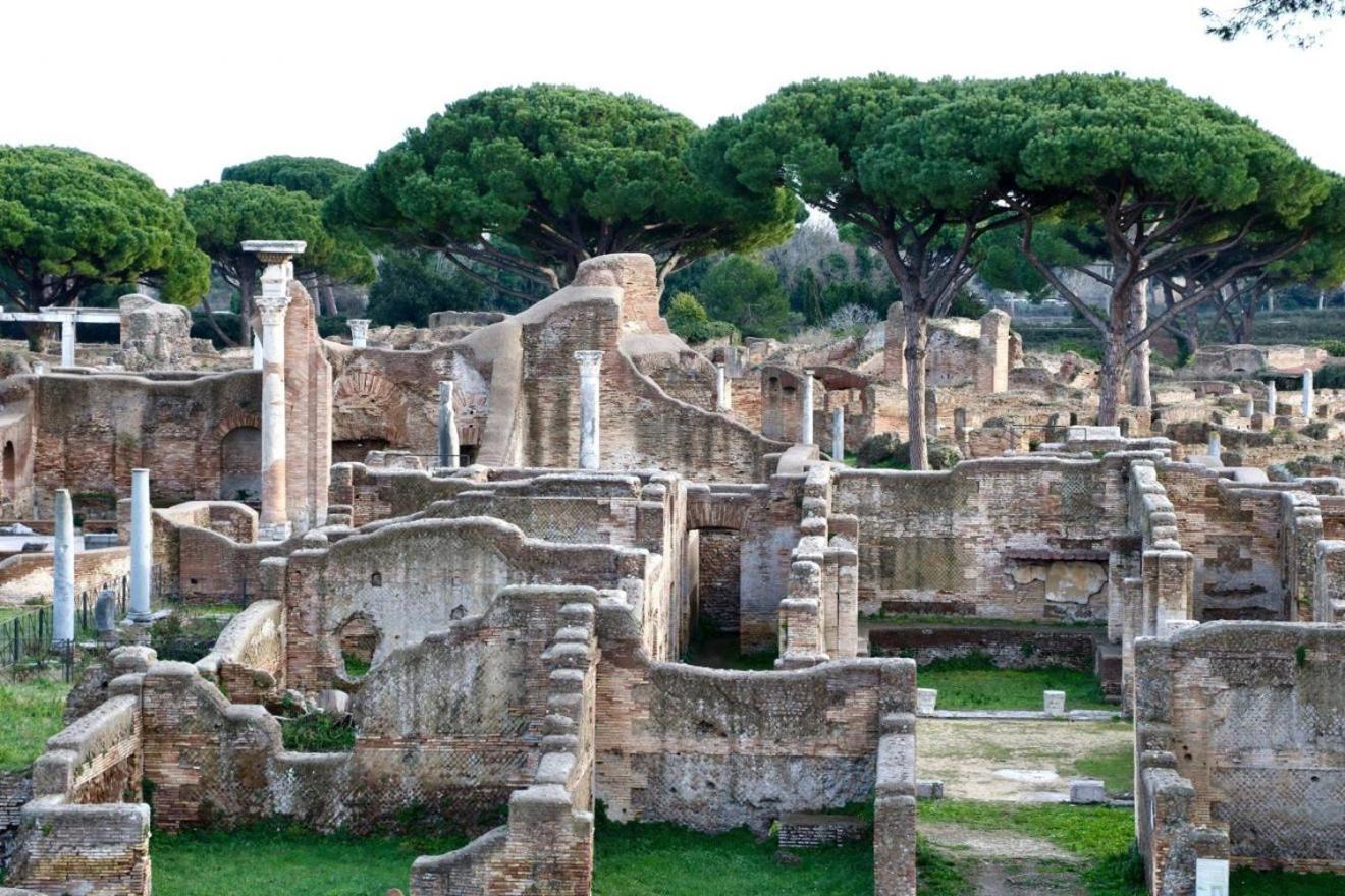 Casa Dalu A Roma Nel Cuore Di Ostia Antica Exterior foto